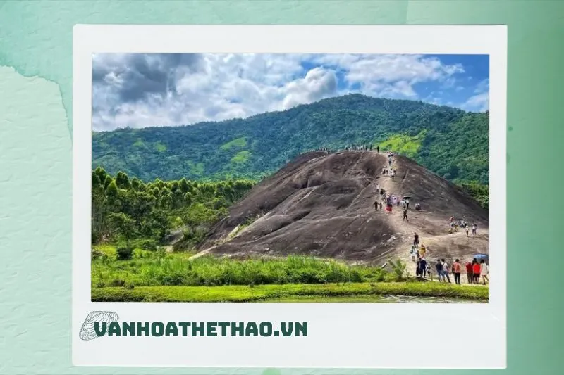 Khám phá văn hóa bản địa quanh Núi Đá Voi Mẹ